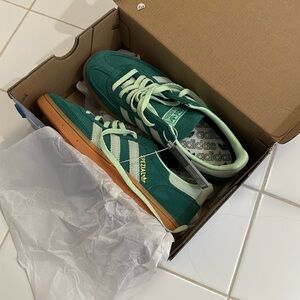 NWT ADIDAS HANBALL SPEZIAL